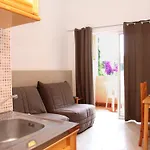 Et Benista 假日公园 3*